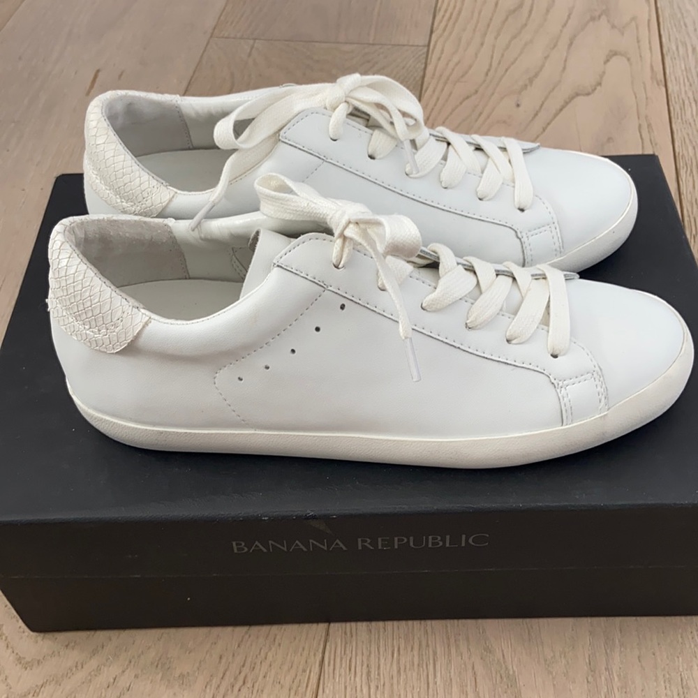 Banana Republic White Leather Sneakers